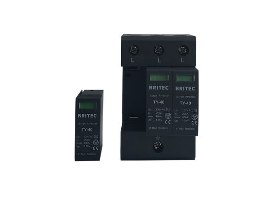 IEC 61643 Class II 3P قابل للتوصيل من النوع 2 SPD 40kA للحماية العامة